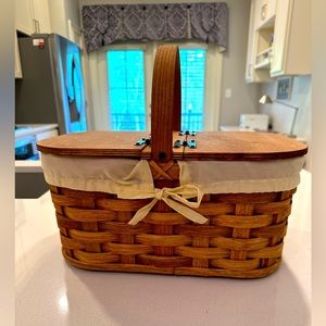 Large Amish Woven Wooden Sewing /  Organizer Basket